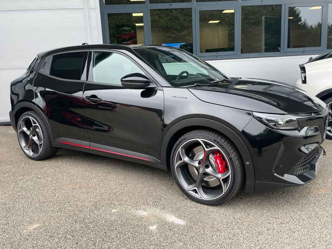 Alfa Romeo Junior  115kW Elettrica 54kWh 5dr Auto Electric Car Lease Best Offers
