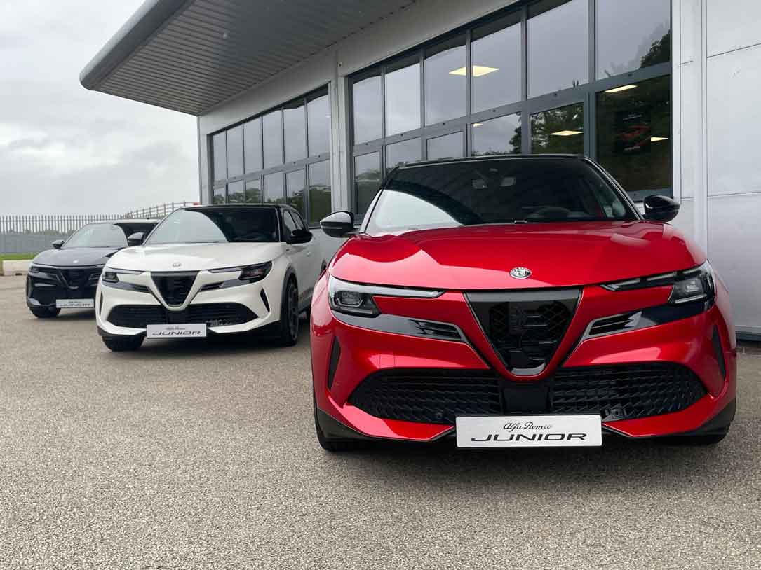 Alfa Romeo Junior  115kW Elettrica 54kWh 5dr Auto Electric Car Lease