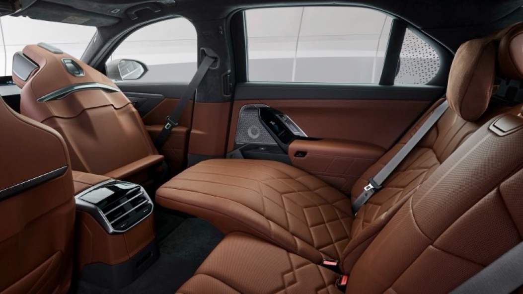 BMW i7 Electric Car Lease Company