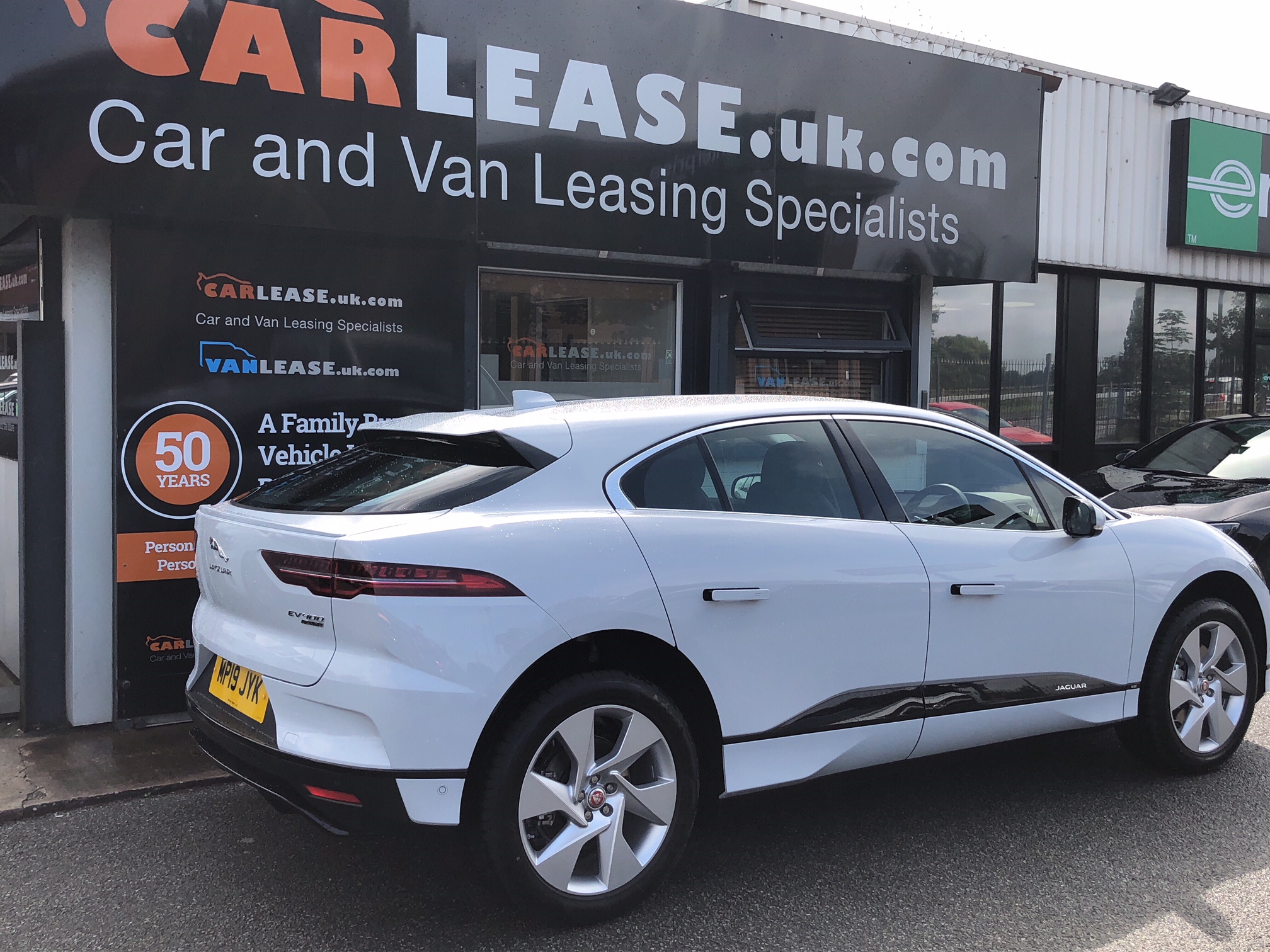 Jaguar-I-Pace-Estate-294-kW-EV400-SE-90kWh-5door-Auto-Electric-Car-Leasing-UK