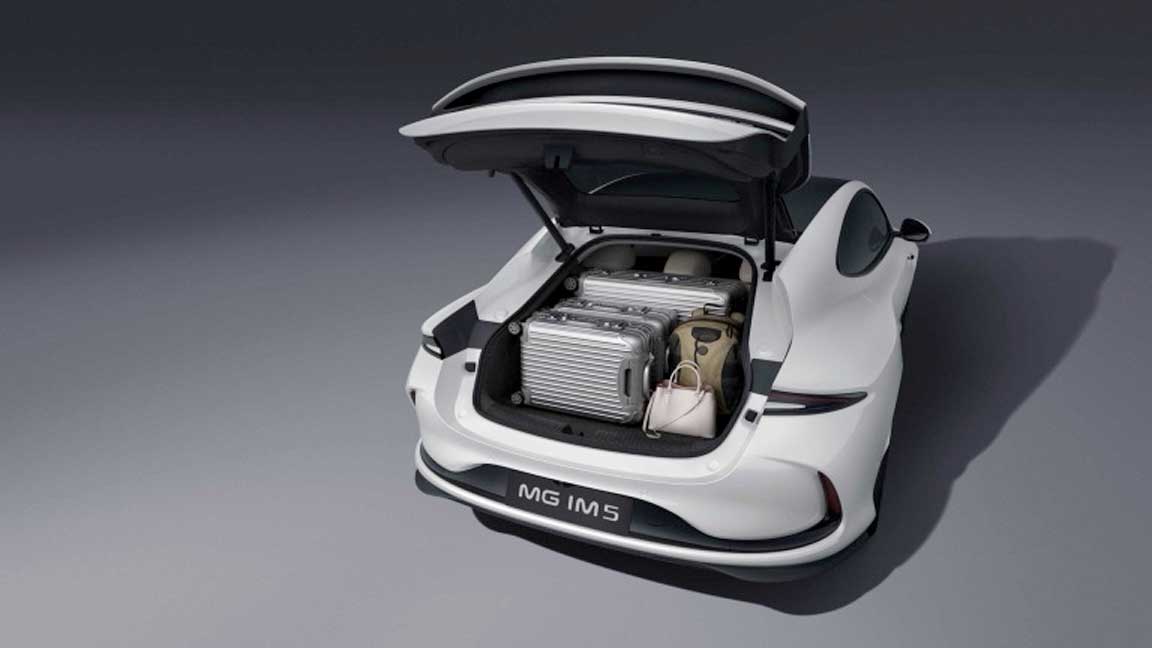MG-IM5-Electric-Car-Lease-Information