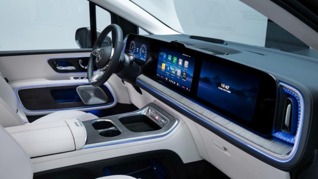 Mercedes-Benz VLE 300 Electric Car Lease Interior