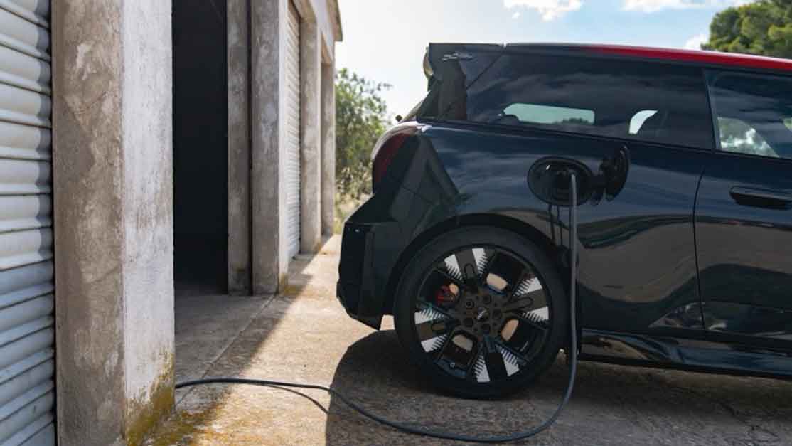 Mini Cooper Electric Hatchback 190kW John Cooper Works 54kWh 3dr Auto Electric Car Lease Information