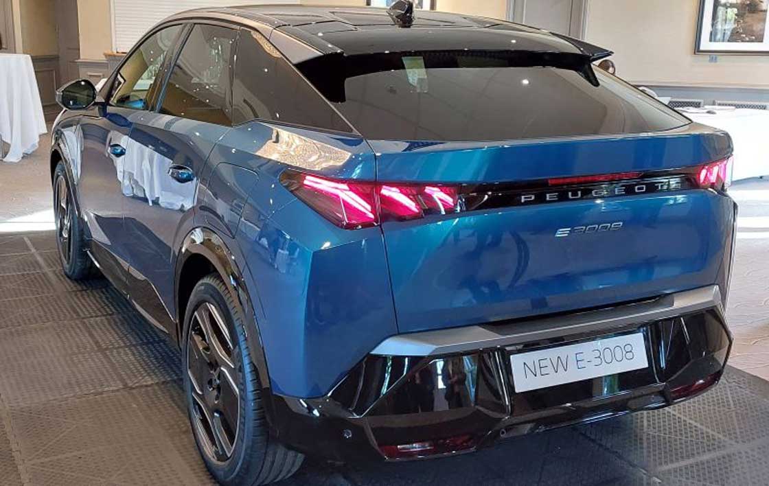 Peugeot E-3008 157kW 73kWh 5dr Auto Electric Estate Car Lease