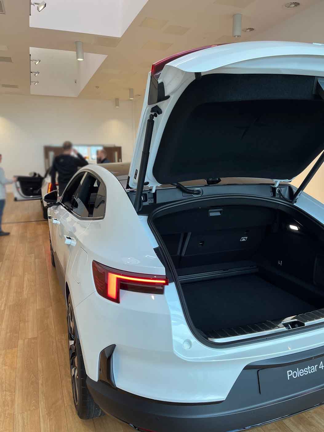 Polestar 4 Electric Car Lease Business