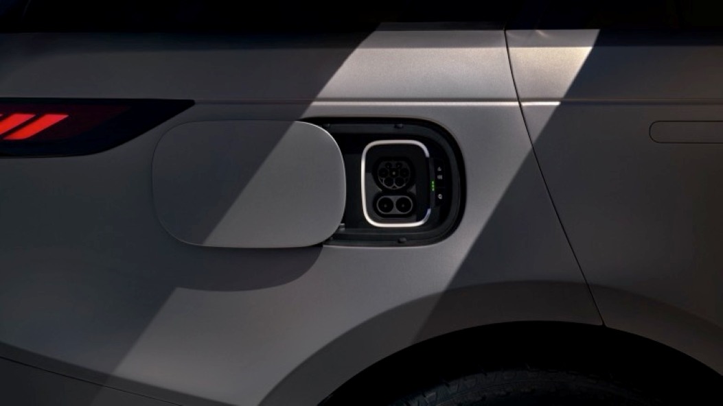 Range Rover Sport EV550 Electric Car Lease Luxury