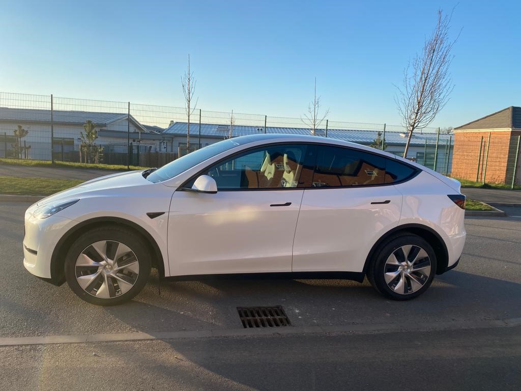 Lease a Tesla Model Y