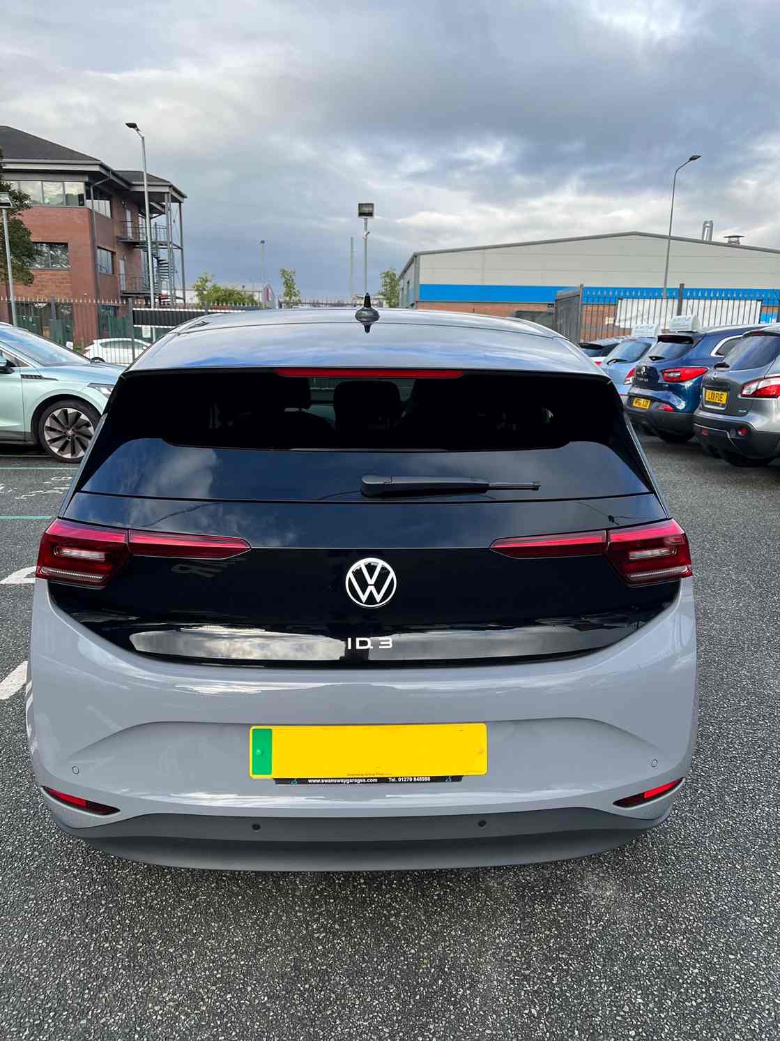Volkswagen ID.3 HATCHBACK 150kW Family Pro Performance 58kWh 5dr Auto Electric Car Lease  Best Deals