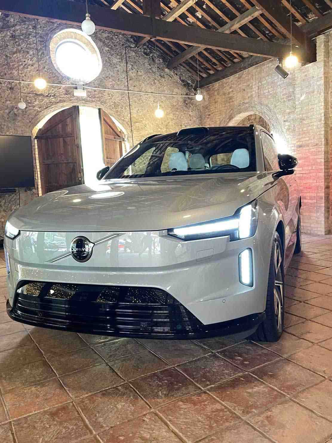 Volvo  EX90 Estate 300kW Twin Motor Ultra 111kWh 5dr Auto Electric Car Lease Best Deals