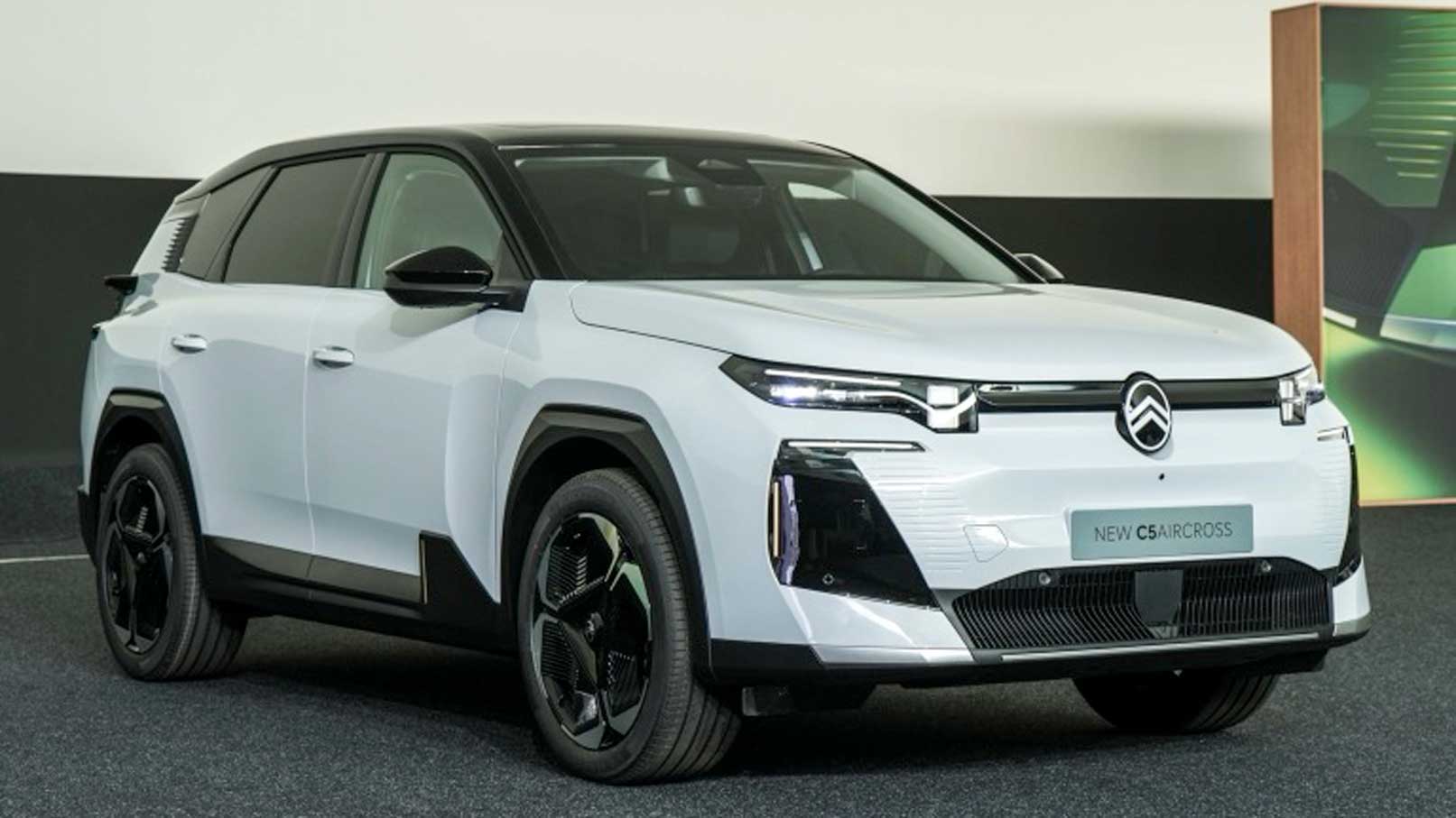 C5 AIRCROSS Hero