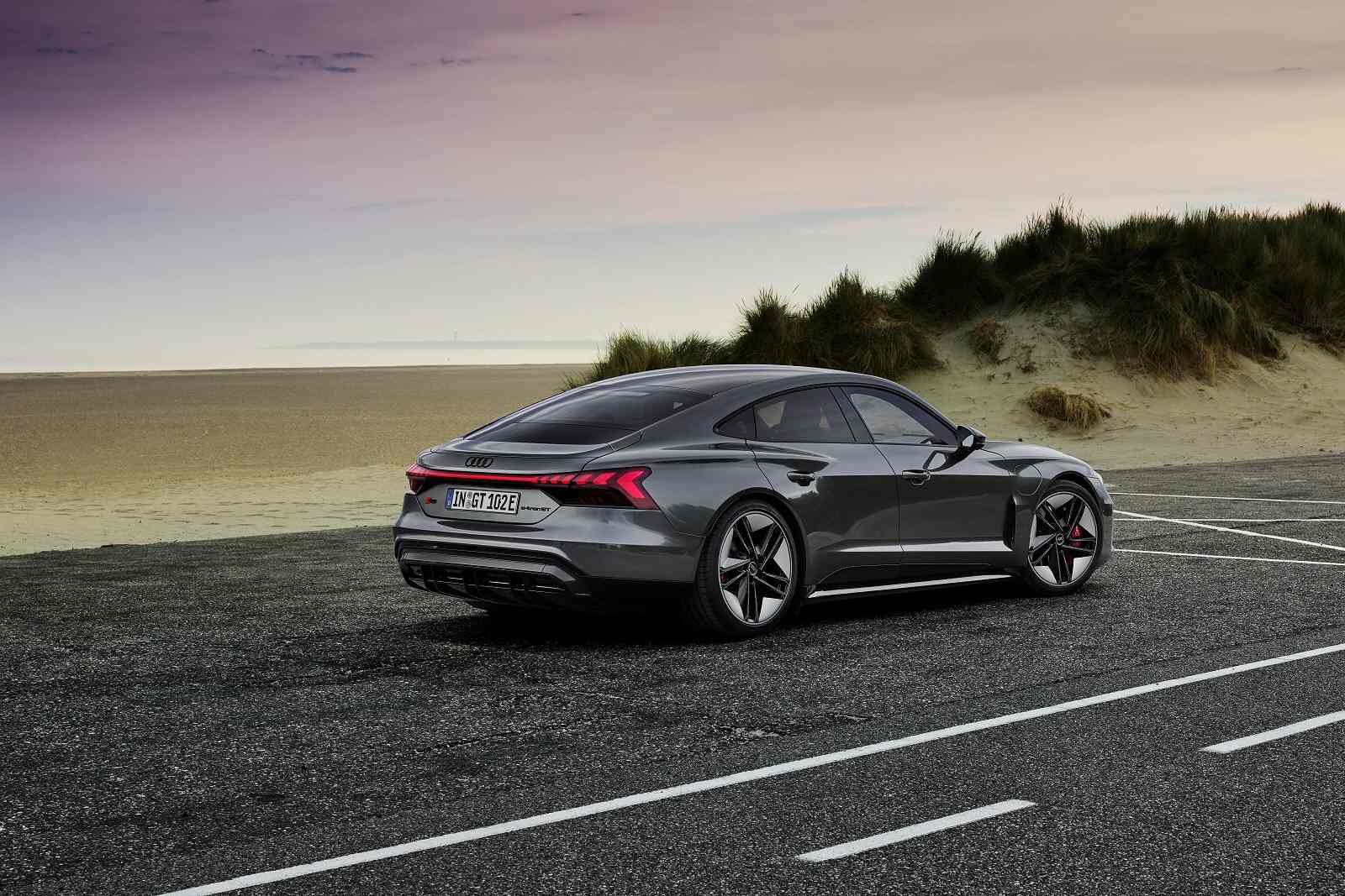 RS E-TRON GT Hero