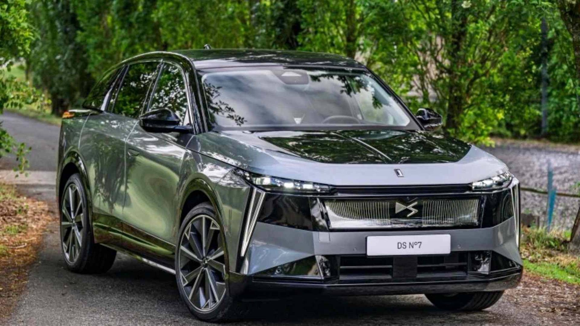 Your Definitive Guide to the DS Nº7 Electric Car Lease 