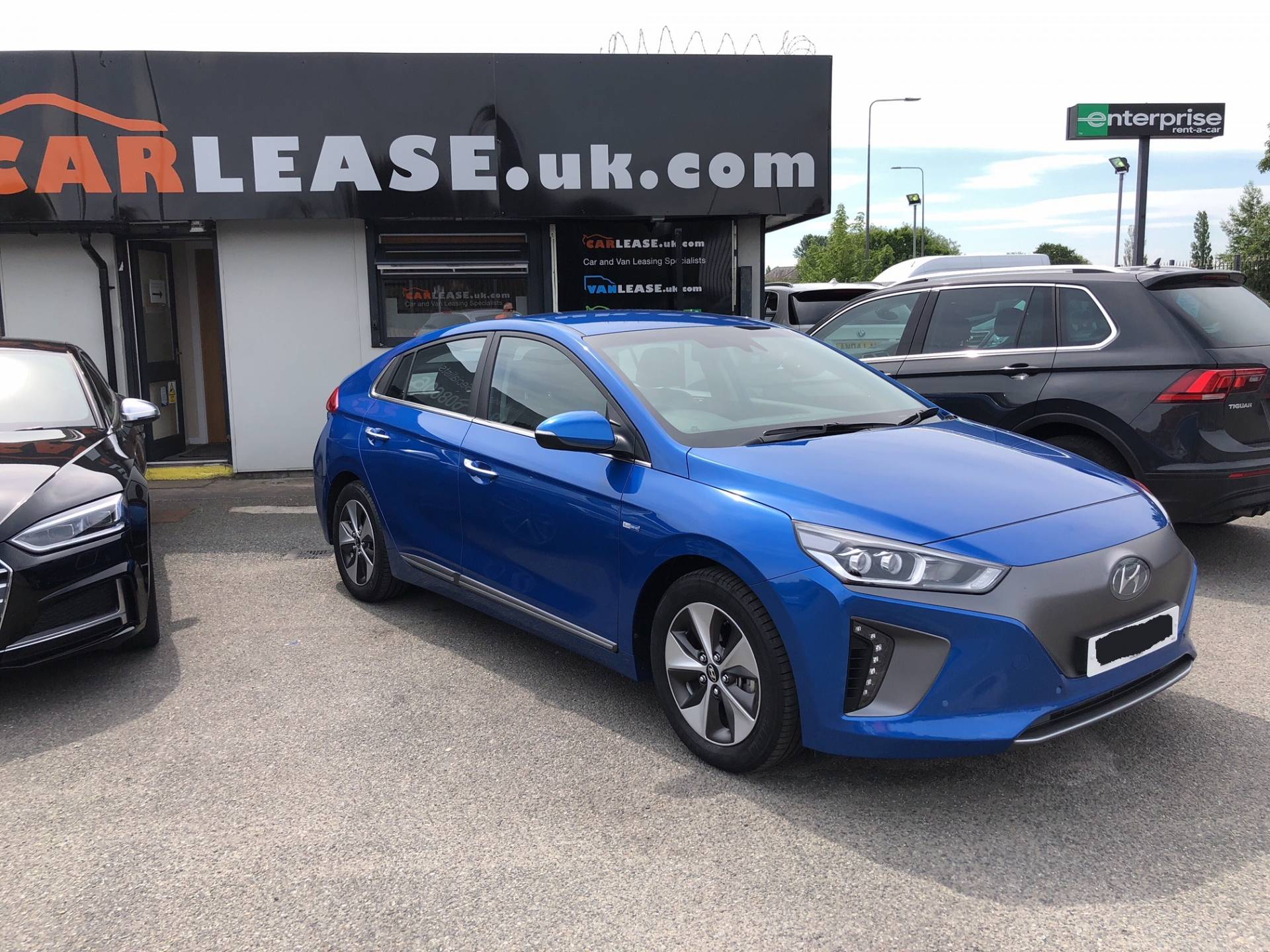New Hyundai Ioniq SE Review 