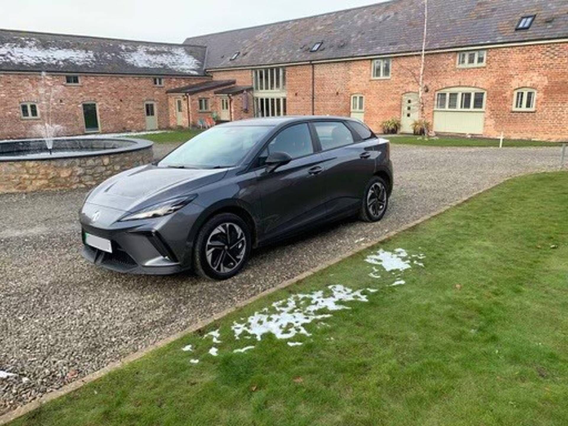 Definitive Guide to Leasing an EV with Maintenance 
