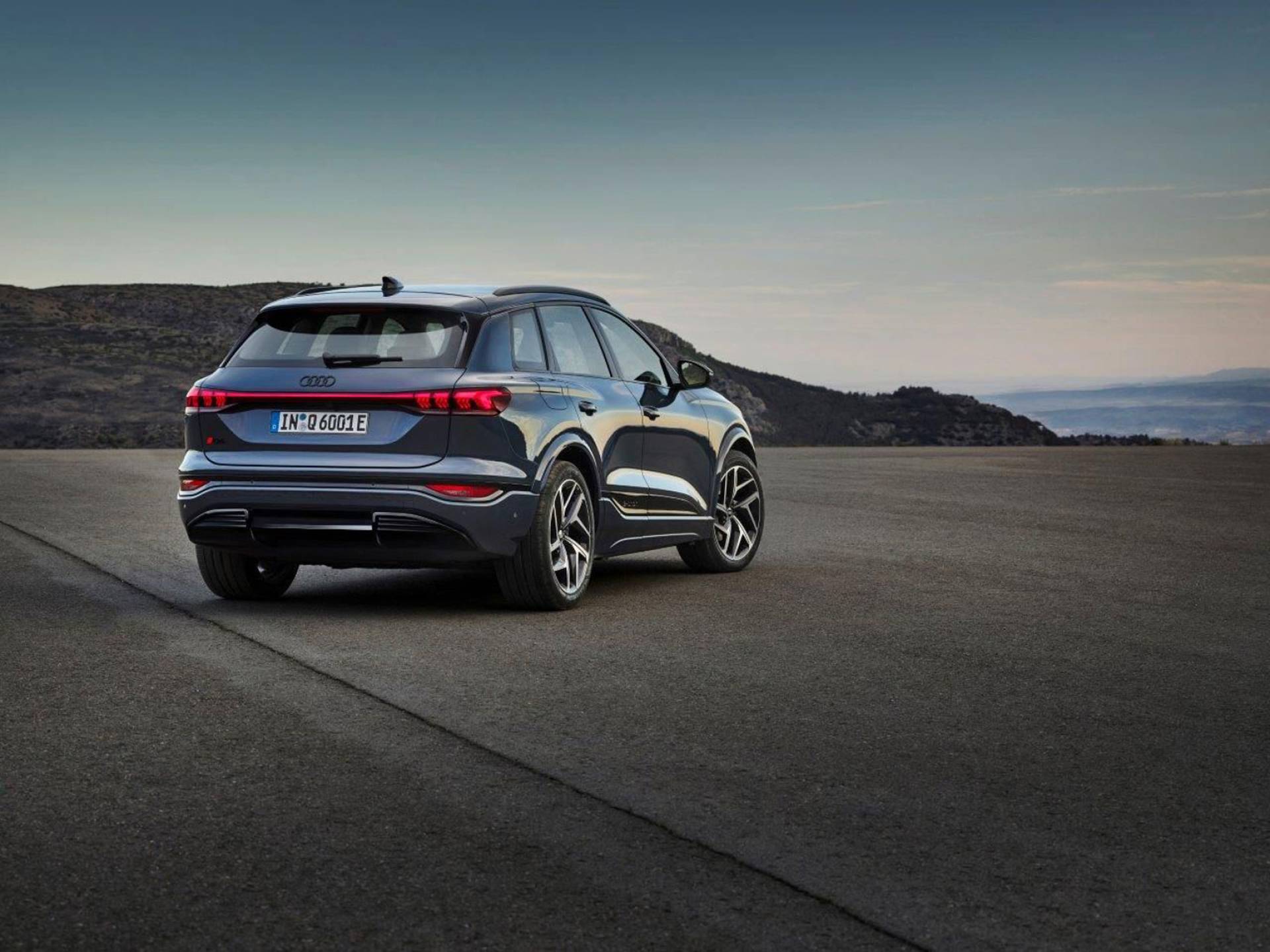 Your Definitive Guide to the new Audi Q6 E-tron Estate Electric Car Lease 
