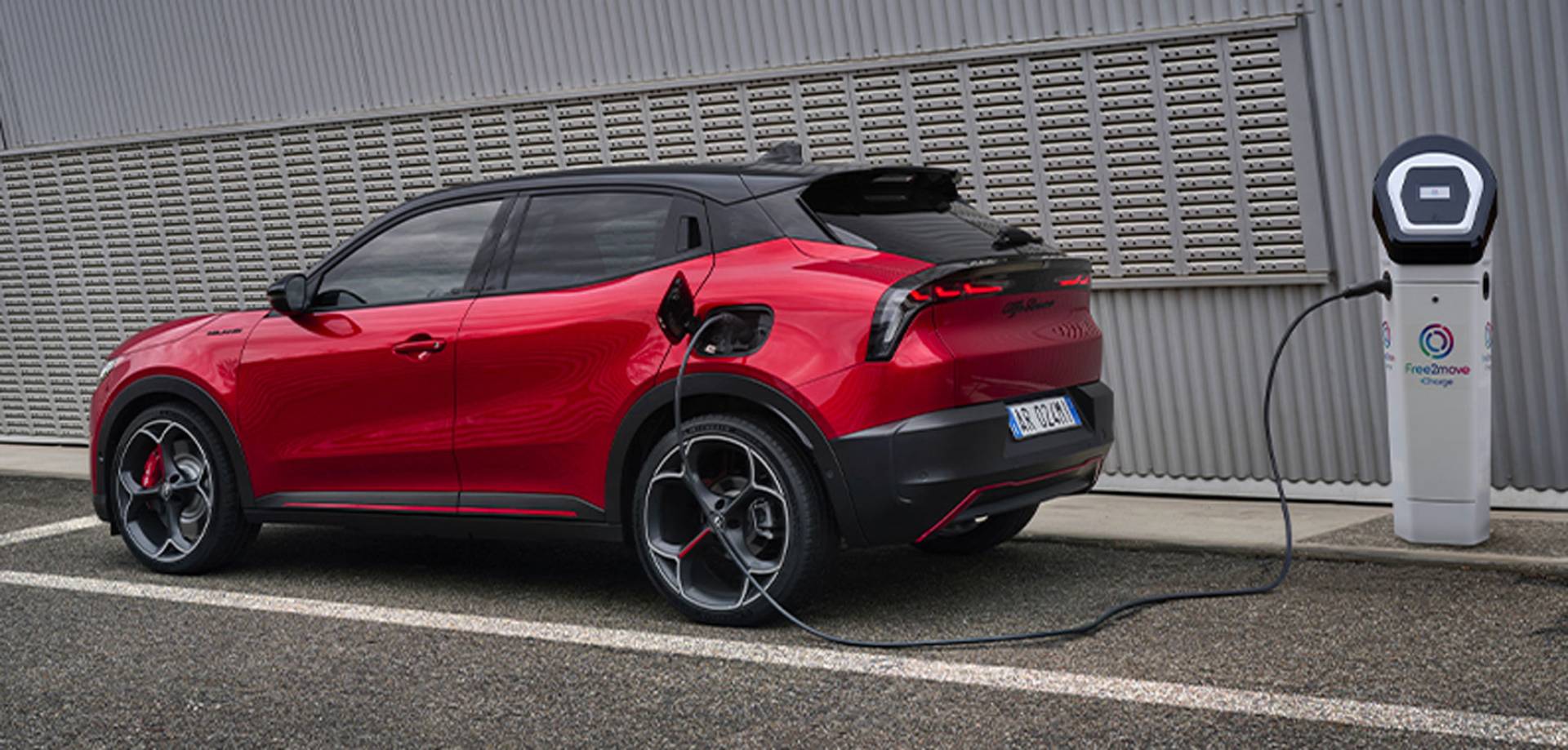 Your Definitive Guide to the Alfa Romeo Junior Elettrica Car Lease 