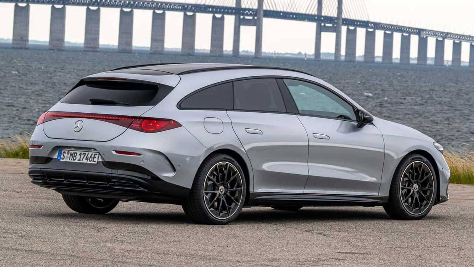 Your Definitive Guide to the Mercedes CLA Shooting Brake EV Lease 
