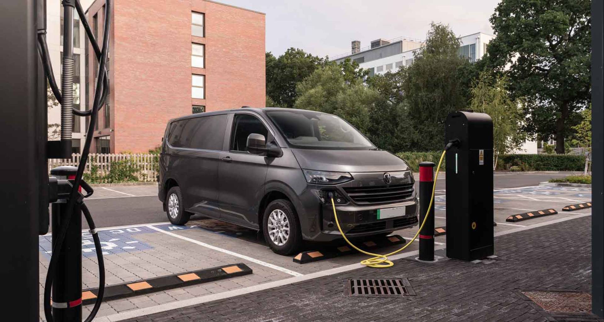 Your Definitive Guide to the new all-electric VW Transporter Van 