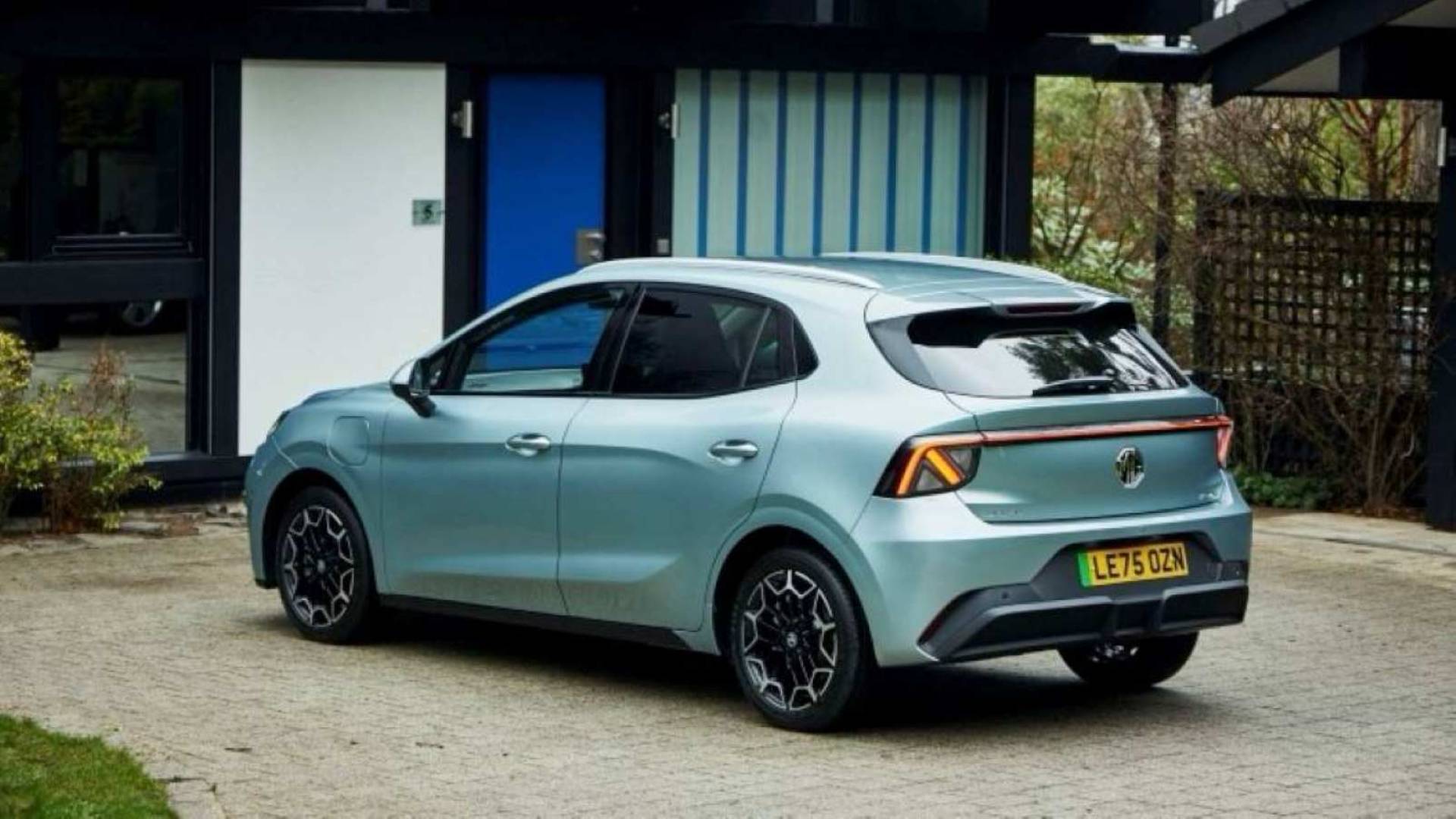 our Definitive Guide to the new MG4 EV Urban Electric Car Lease 