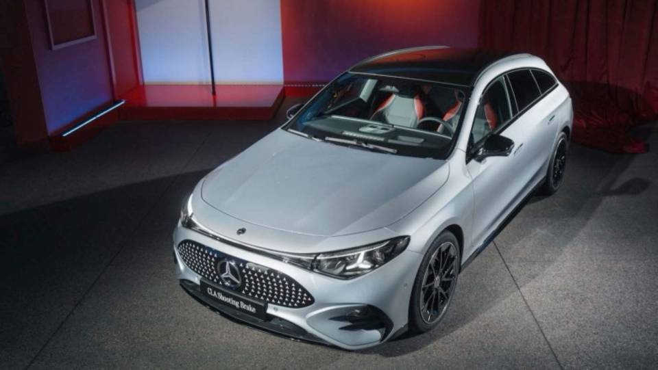 Mercedes update their CLA Electric Shooting Brake 200
