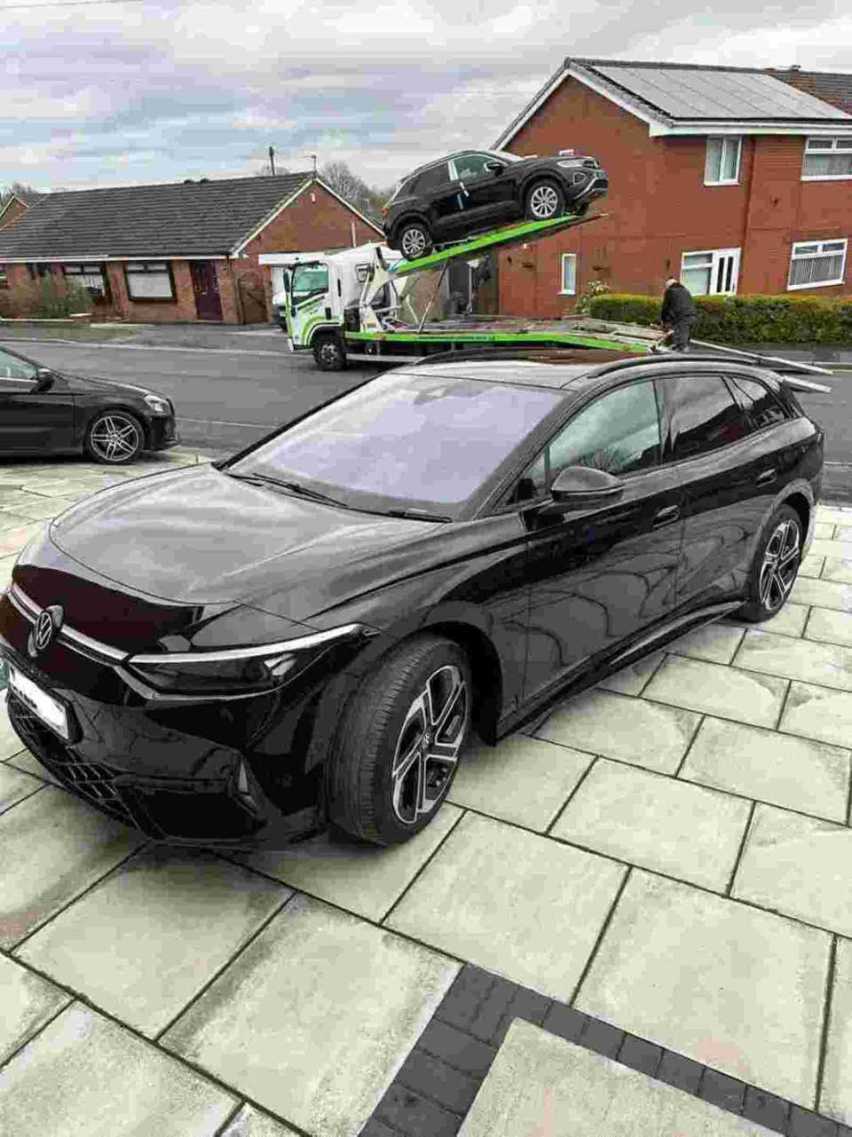 Electric Car News - Why is the price of fuel is pushing more UK drivers into new and used EVs ?