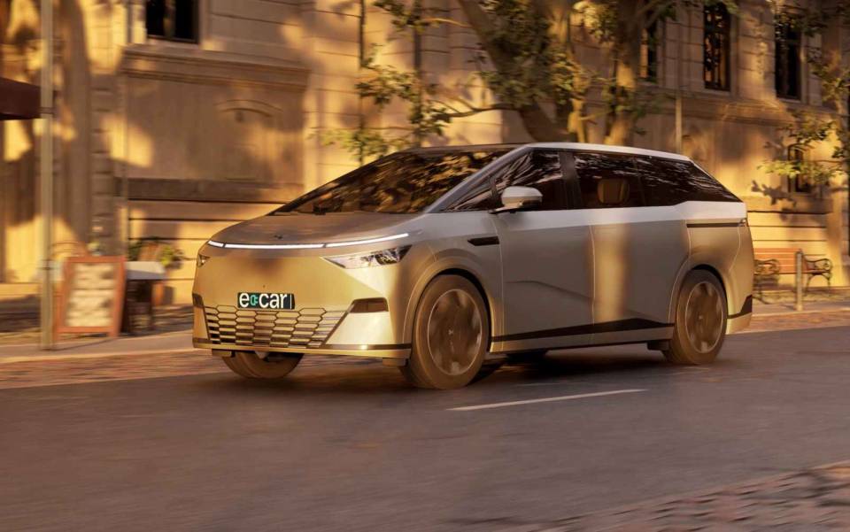 The XPENG X9 (7-seater) Electric Car Lease arrives with record-breaking charging speeds!