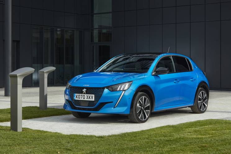 Image 1: Peugeot E-208 Electric Hatchback 100KW GT 50KWH 5dr Auto [11kwch]