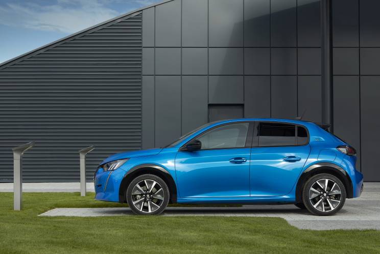 Image 2: Peugeot E-208 Electric Hatchback 100KW GT 50KWH 5dr Auto [11kwch]