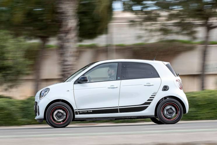 Image 4: Smart Forfour Electric Hatchback 60KW EQ Exclusive 17KWH 5dr Auto [22kwch]